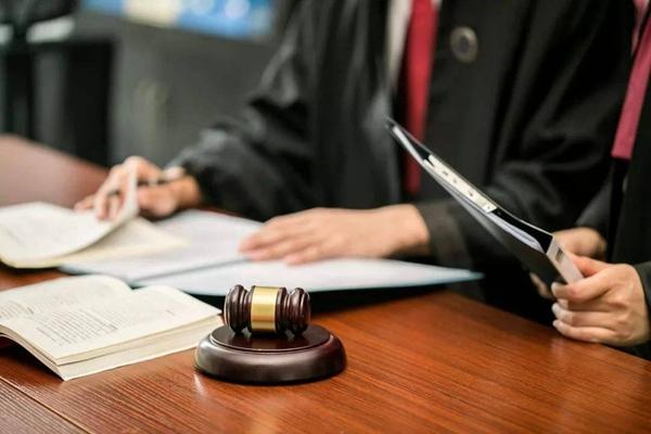 揭秘鸡西市最顶尖的的经济律师事务所都在哪里？(鸡西市专业经济律师事务所)